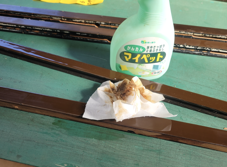 襖の枠をマイペットでお掃除