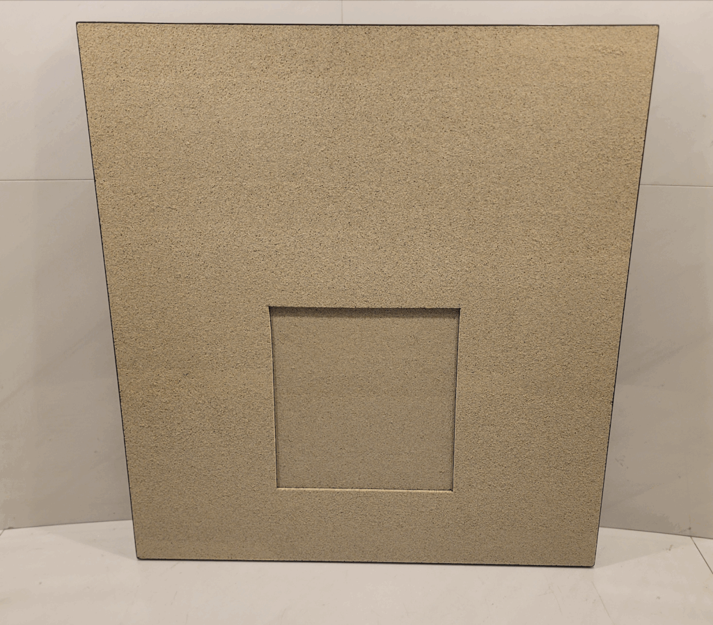 い草の断面を並べた壁面アート