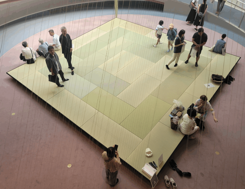 32枚の色々な種類の畳表を使った畳が回し敷