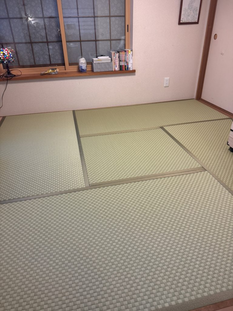 市松柄の畳表の和室
