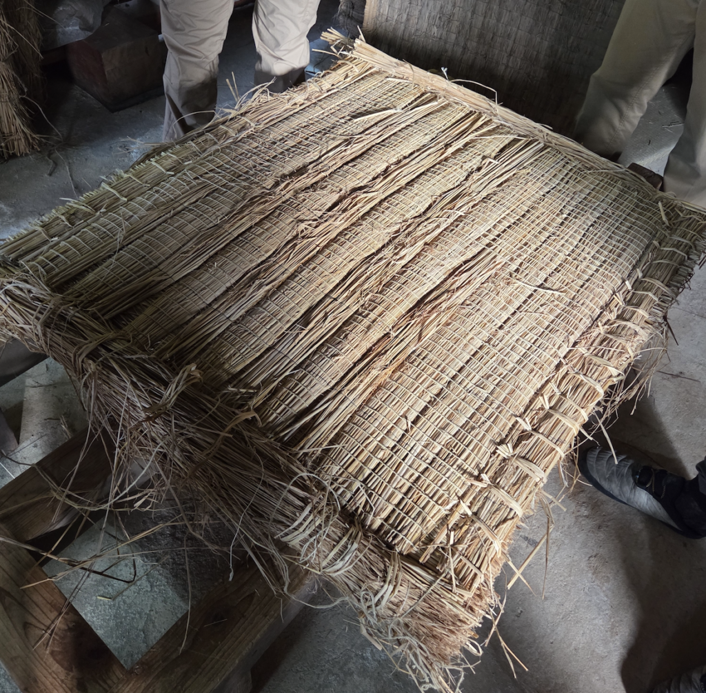 かけ縫いの半畳作業途中