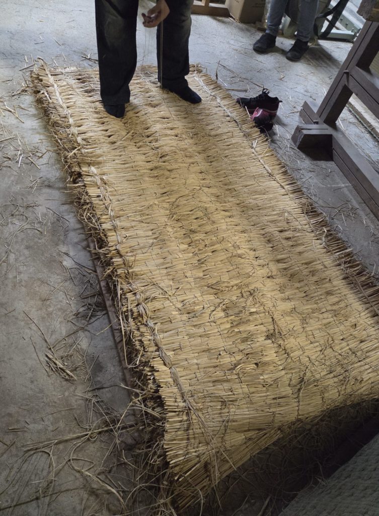 かけ縫いの締め丸畝糸締め中