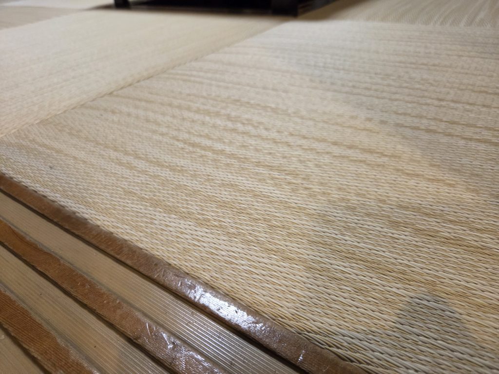 穂波　02　白茶色×黄金色×乳白色