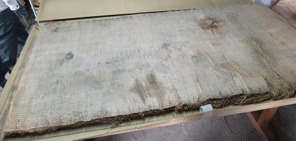 おしまくり畳表面